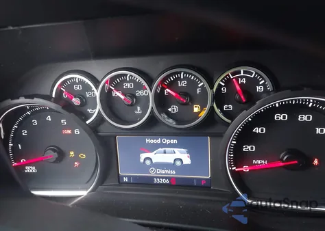 2021 Chevrolet Suburban 2Wd Ls z USA, uszkodzony, nr VIN 1GNSCBKD7MR483006